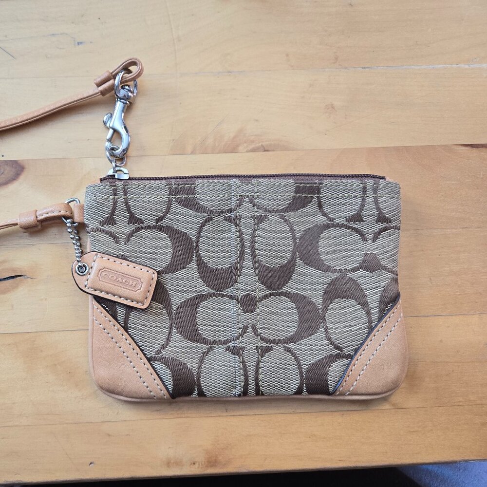COACH Tan Jacquard Signature "C" Leather Trim Wristlet Wallet Clutch Bag